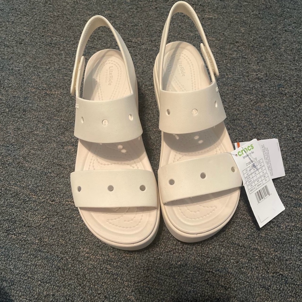 Brooklyn Crocs Wedges